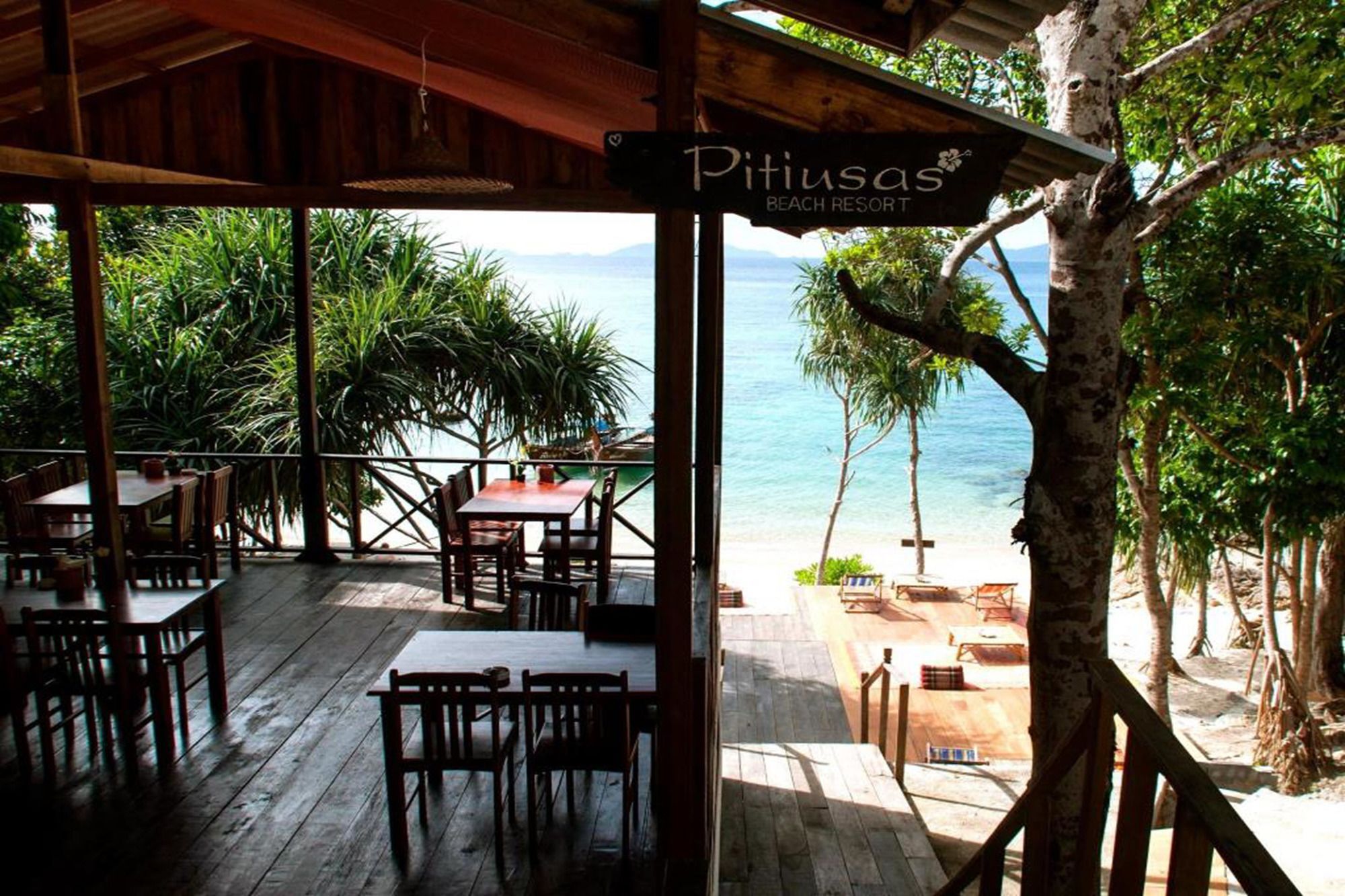 Pitiusas Beach Resort Koh Lipe Exteriör bild
